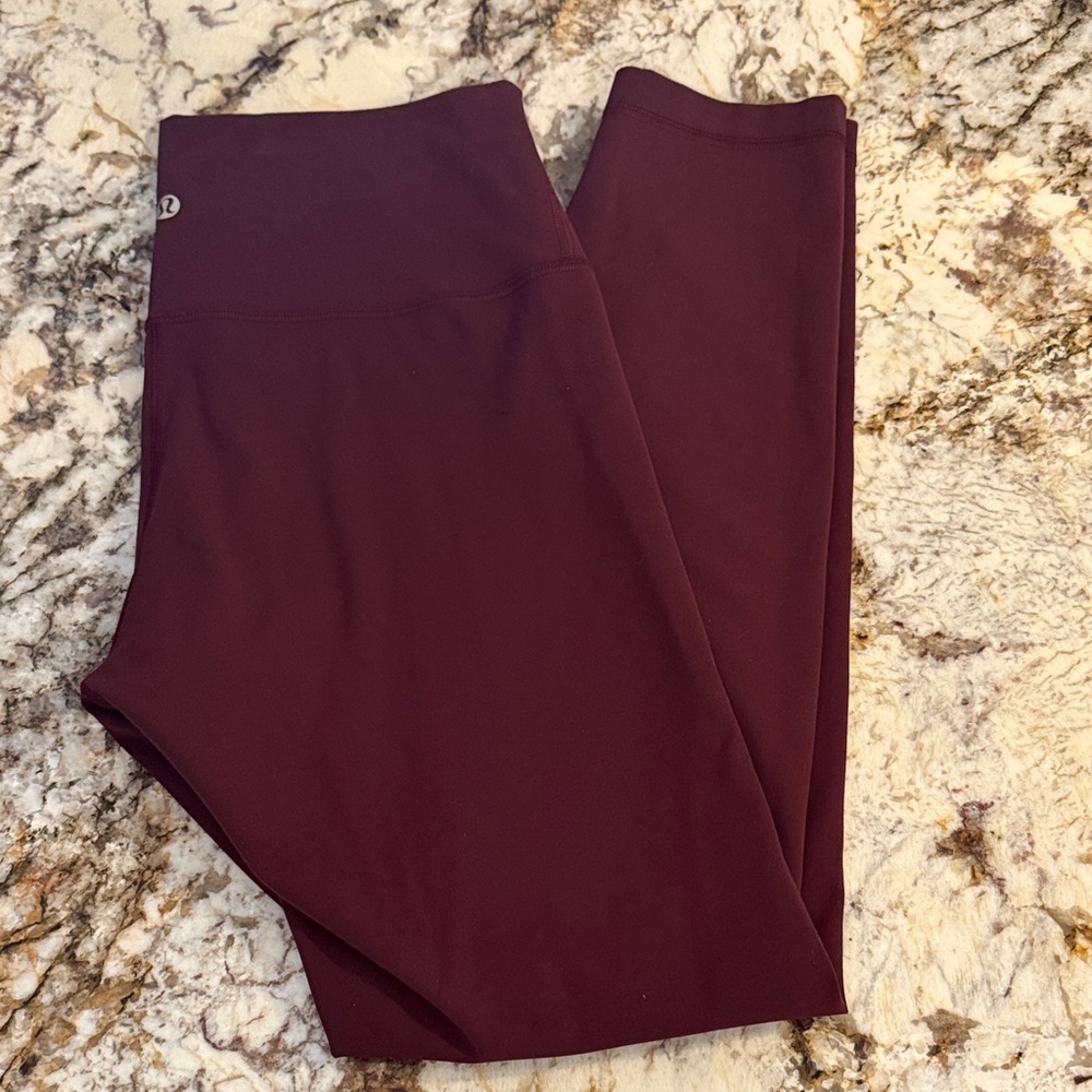 LULULEMON size 6 leggings